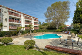 La Costa Condo Pool BBQ Gated Parking